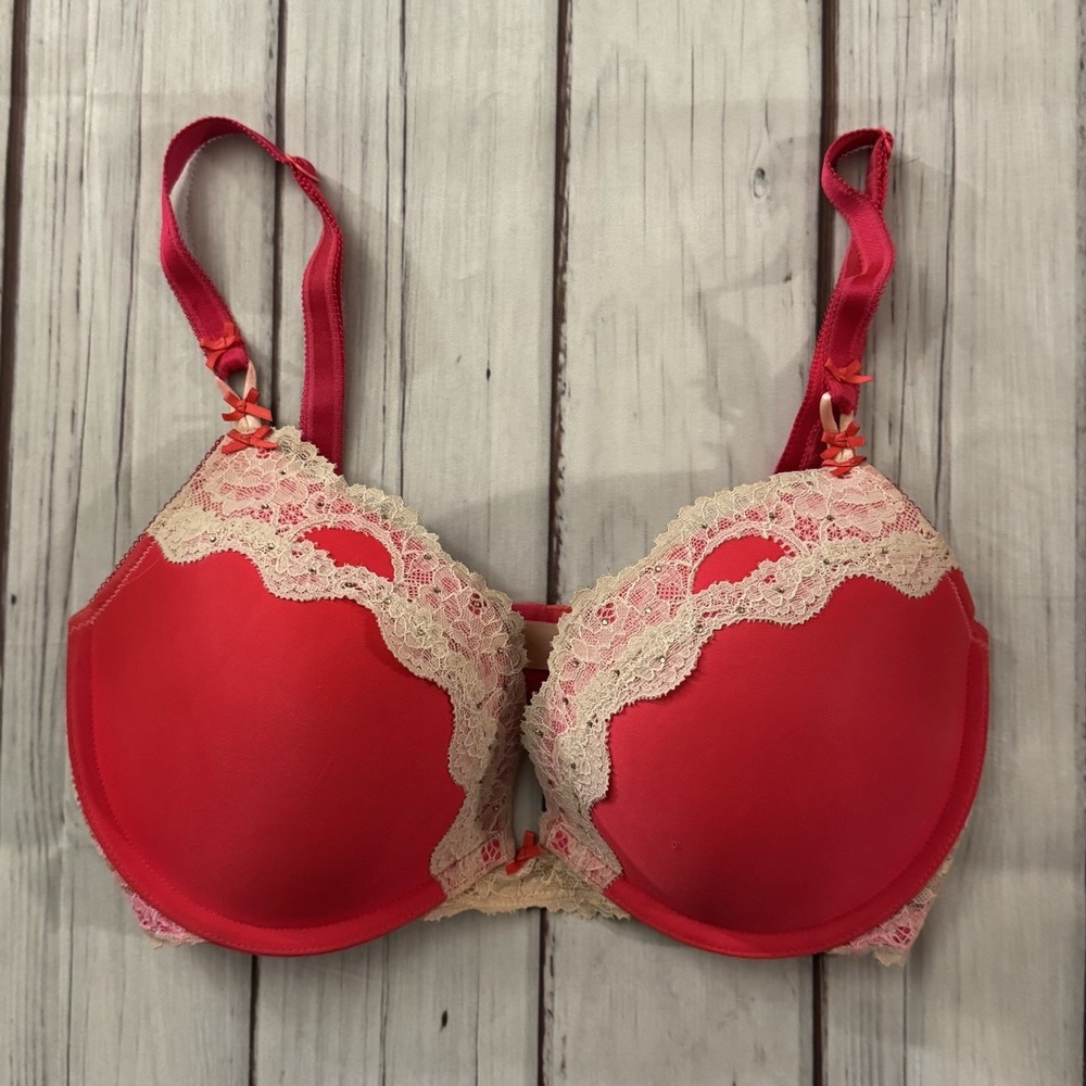 Victoria's Secret Dream Angels Push Up Bra Size 32DD Sexy Women's‎